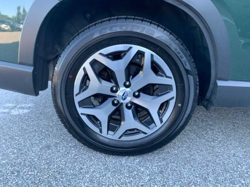 Used 2024 Subaru Forester Premium AWD/4WD image 28