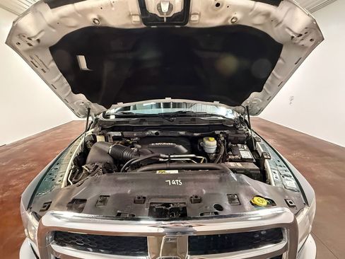 Used 2018 RAM 3500 SLT w/ Snow Chief Group AWD/4WD image 17