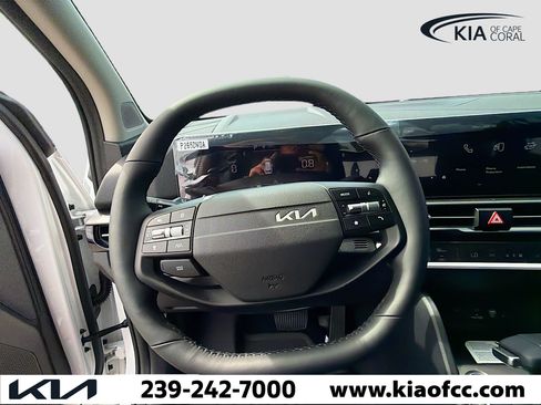 New 2026 Kia Sportage EX FWD image 36
