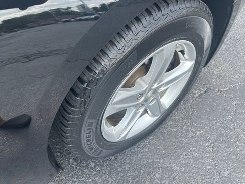 Used 2020 Chevrolet Malibu LS FWD image 7
