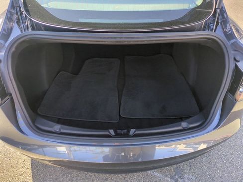 Used 2019 Tesla Model 3 Performance image 6