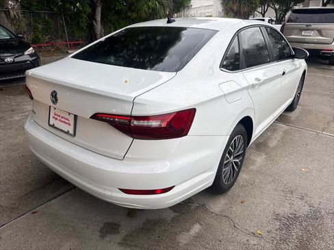 Used 2020 Volkswagen Jetta SE w/ SE Cold Weather Package FWD image 6