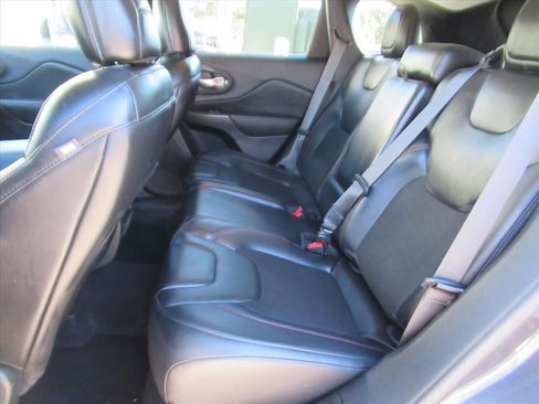 Used 2020 Jeep Cherokee Trailhawk w/ Trailer Tow Group image 28