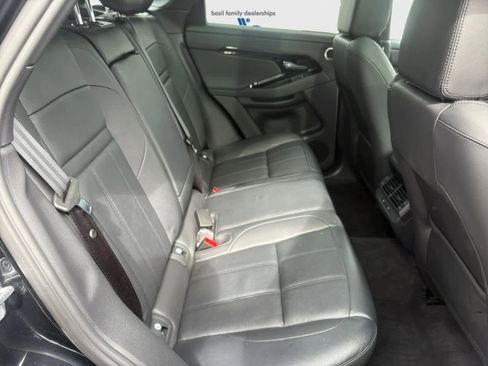 Used 2024 Land Rover Range Rover Evoque Dynamic SE AWD/4WD image 19