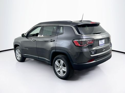 Used 2022 Jeep Compass Latitude AWD/4WD image 7