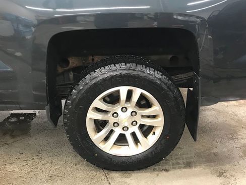 Used 2018 Chevrolet Silverado 1500 LT w/ All Star Edition image 40