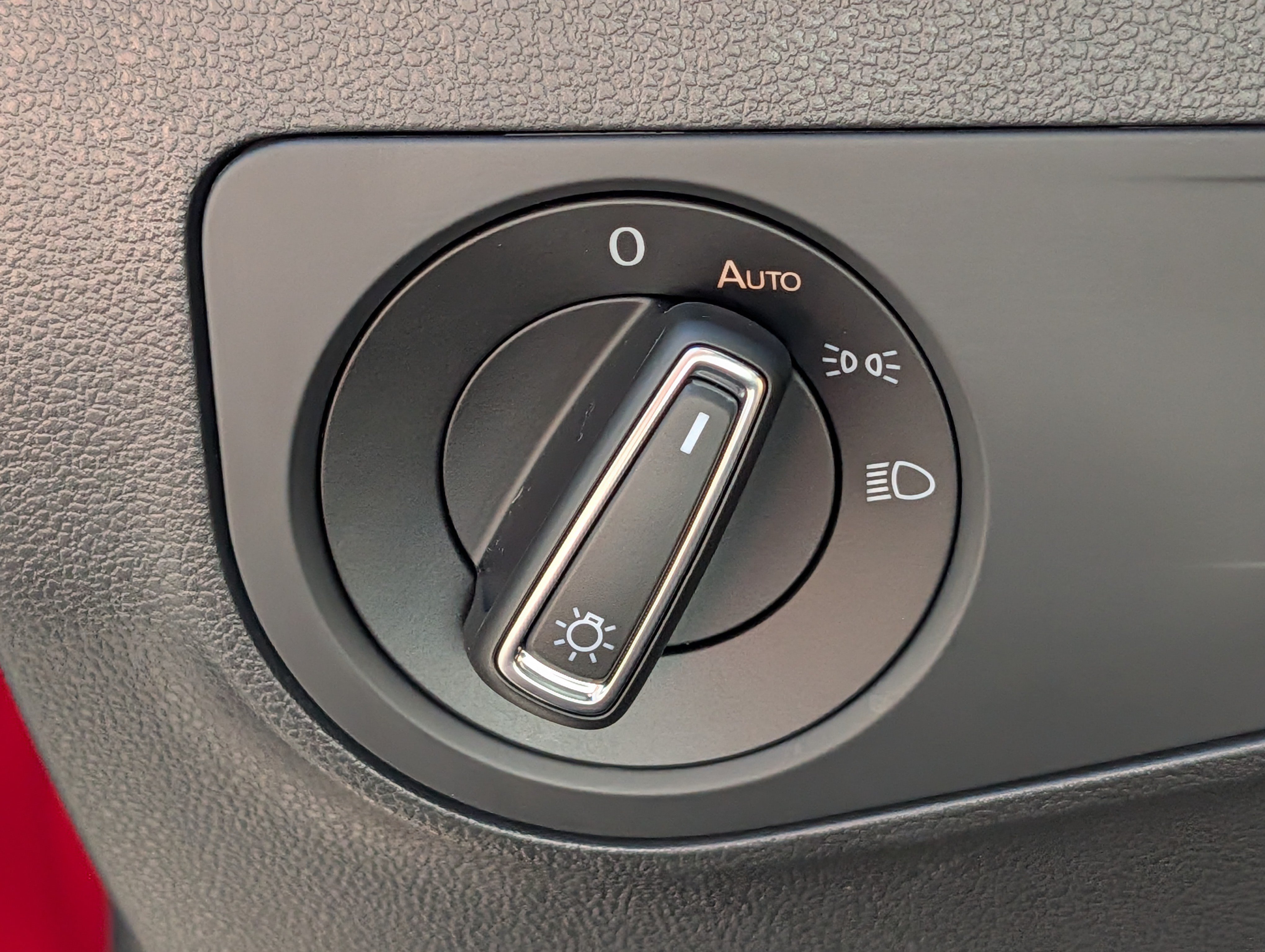 Certified 2023 Volkswagen Tiguan SE FWD image 27