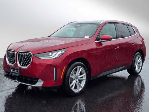 Used 2025 BMW X3 xDrive30i w/ Premium Package image 7