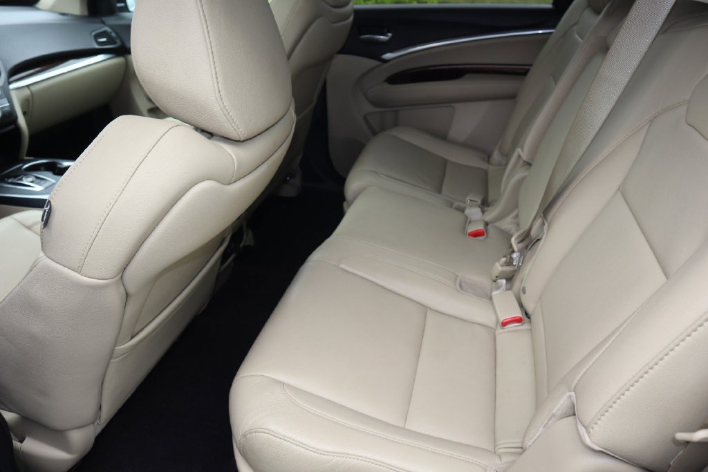 Used 2020 Acura MDX SH-AWD image 17