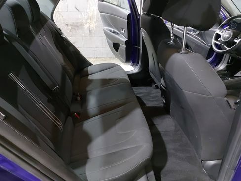 Certified 2024 Hyundai Elantra SEL FWD image 11