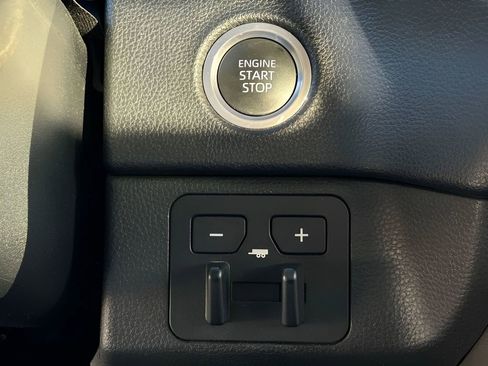 Used 2023 Toyota Tundra SR5 image 29