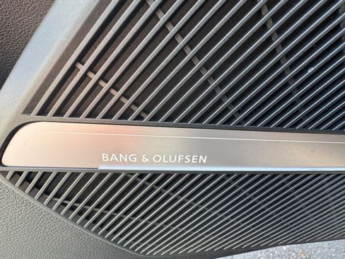 Used 2021 Audi Q5 e Premium Plus w/ Premium Plus Package image 20