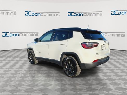 Used 2022 Jeep Compass Altitude w/ Convenience Group image 6