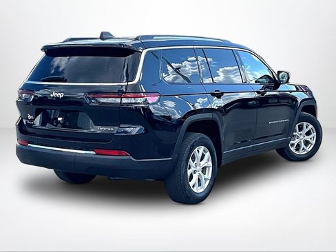Used 2023 Jeep Grand Cherokee L Limited AWD/4WD image 3