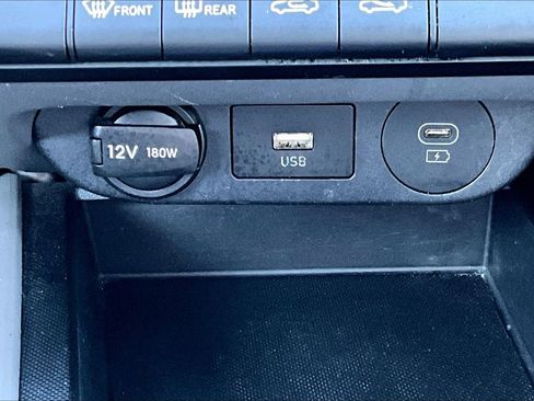 Used 2024 Hyundai Elantra SEL FWD image 16