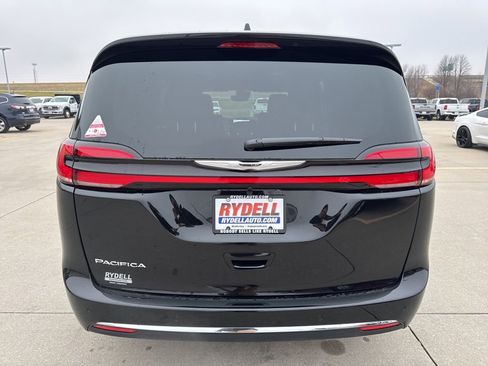 New 2026 Chrysler Pacifica Select FWD image 33