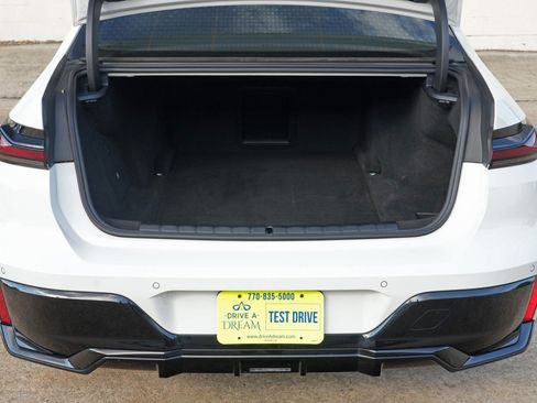 Used 2023 BMW i7 xDrive60 AWD/4WD image 10