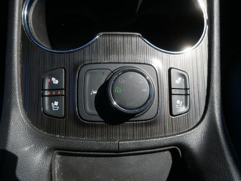 Used 2023 GMC Acadia SLT w/ Technology Package image 30