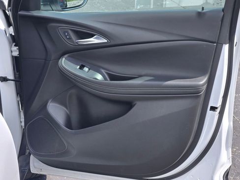 Certified 2025 Buick Encore GX Preferred FWD image 6