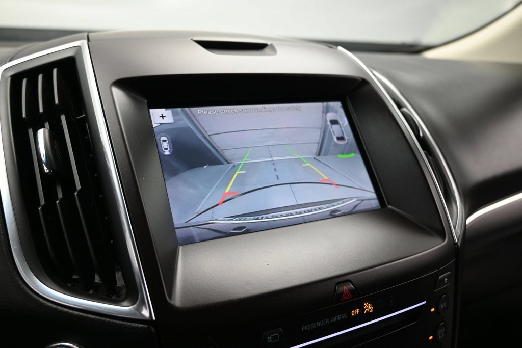 Used 2019 Ford Edge Titanium w/ Equipment Group 301A FWD image 16