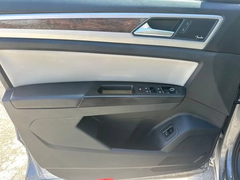 Used 2019 Volkswagen Atlas SEL Premium AWD/4WD image 43