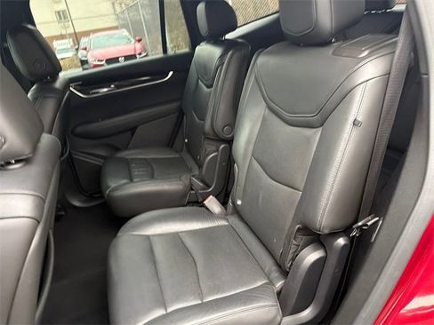 Used 2020 Cadillac XT6 Premium Luxury image 7