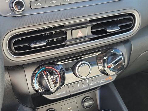 Used 2023 Hyundai Kona SEL image 25