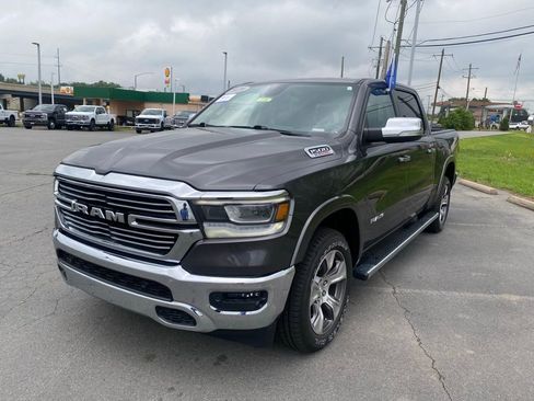 Used 2020 RAM 1500 Laramie AWD/4WD image 3