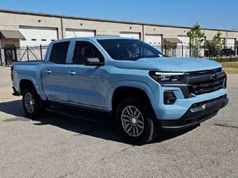 New 2026 Chevrolet Colorado LT w/ LT Convenience Package AWD/4WD image 2