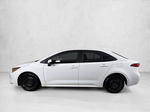 Used 2025 Toyota Corolla LE FWD image 6