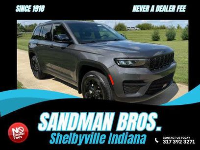 Used 2025 Jeep Grand Cherokee Altitude