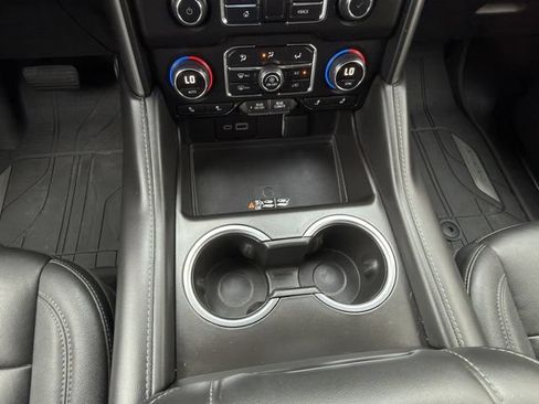 Used 2023 Chevrolet Tahoe Z71 w/ Luxury Package AWD/4WD image 24