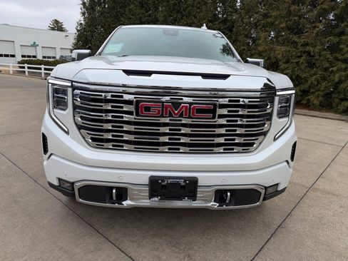 Used 2024 GMC Sierra 1500 Denali image 6