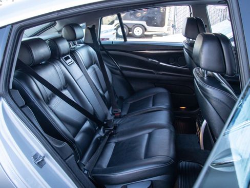 Used 2017 BMW 550i Gran Turismo xDrive image 22