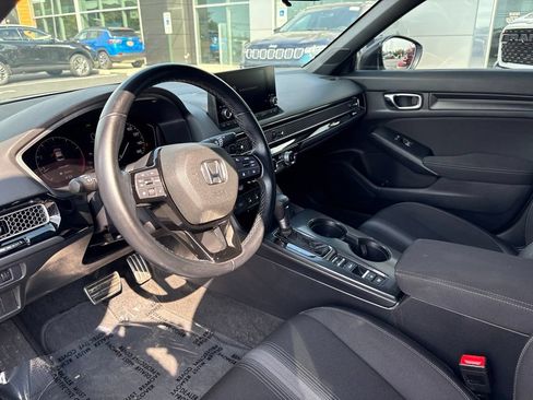 Used 2025 Honda Civic Sport image 14