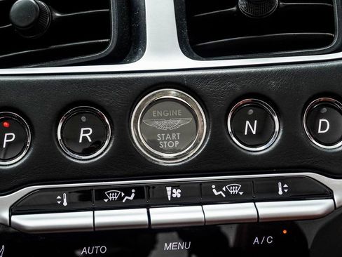 Used 2019 Aston Martin DB11 Volante image 30