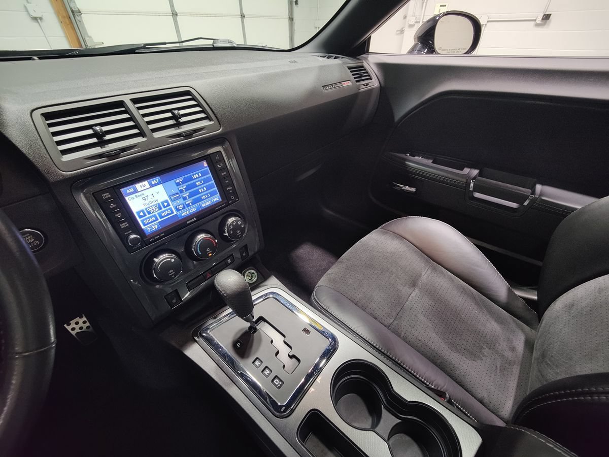 Used 2009 Dodge Challenger SRT8 w/ SRT Option Group II RWD image 32