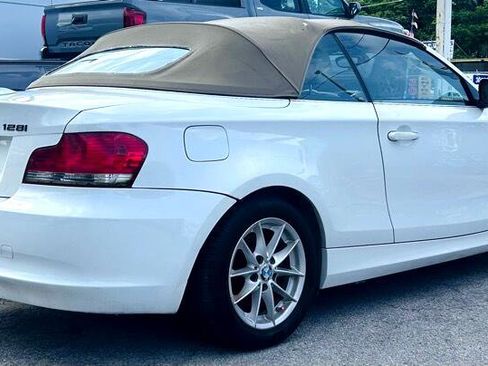 Used 2011 BMW 128i Convertible image 5