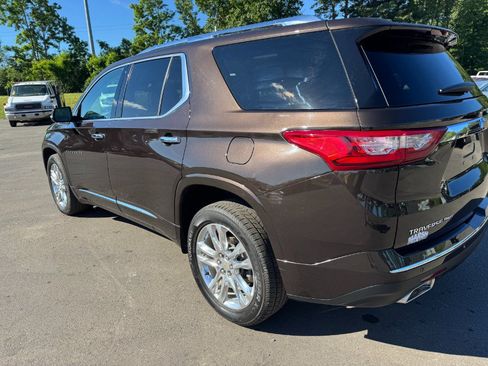 Used 2018 Chevrolet Traverse High Country AWD/4WD image 10