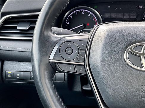 Used 2022 Toyota Camry SE w/ Cold Weather Package image 23