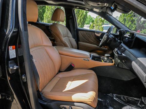 Used 2023 Lexus LS 500 AWD w/ Interior Upgrade Package image 33