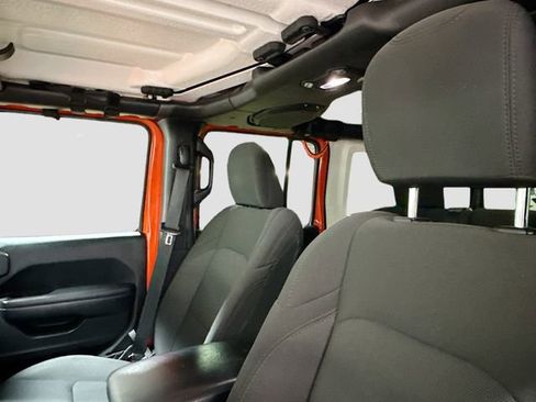 Used 2018 Jeep Wrangler Unlimited Sport S image 22