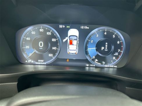 Used 2022 Volvo XC40 T5 Inscription w/ Advanced Package image 13