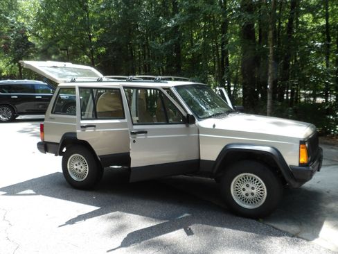 Used 1996 Jeep Cherokee 4WD 4-Door image 62