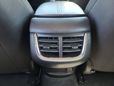 Used 2024 Chevrolet Malibu LT FWD image 31