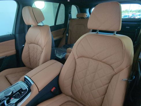 New 2026 BMW X5 M60i w/ Climate Comfort Package image 22