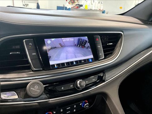 Used 2024 Buick Enclave Essence w/ Experience Buick Package image 20