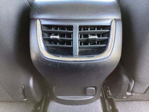 Used 2023 Chevrolet Malibu LT image 32