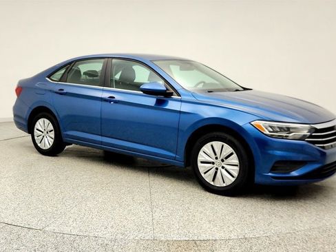 Used 2019 Volkswagen Jetta S w/ Driver Assistance Package image 3