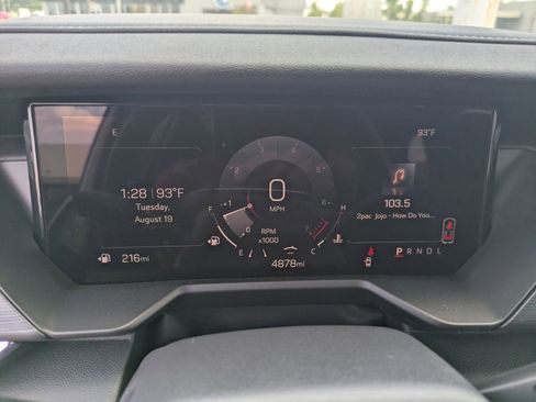 New 2025 GMC Acadia Elevation w/ Elevation Premium Package image 11